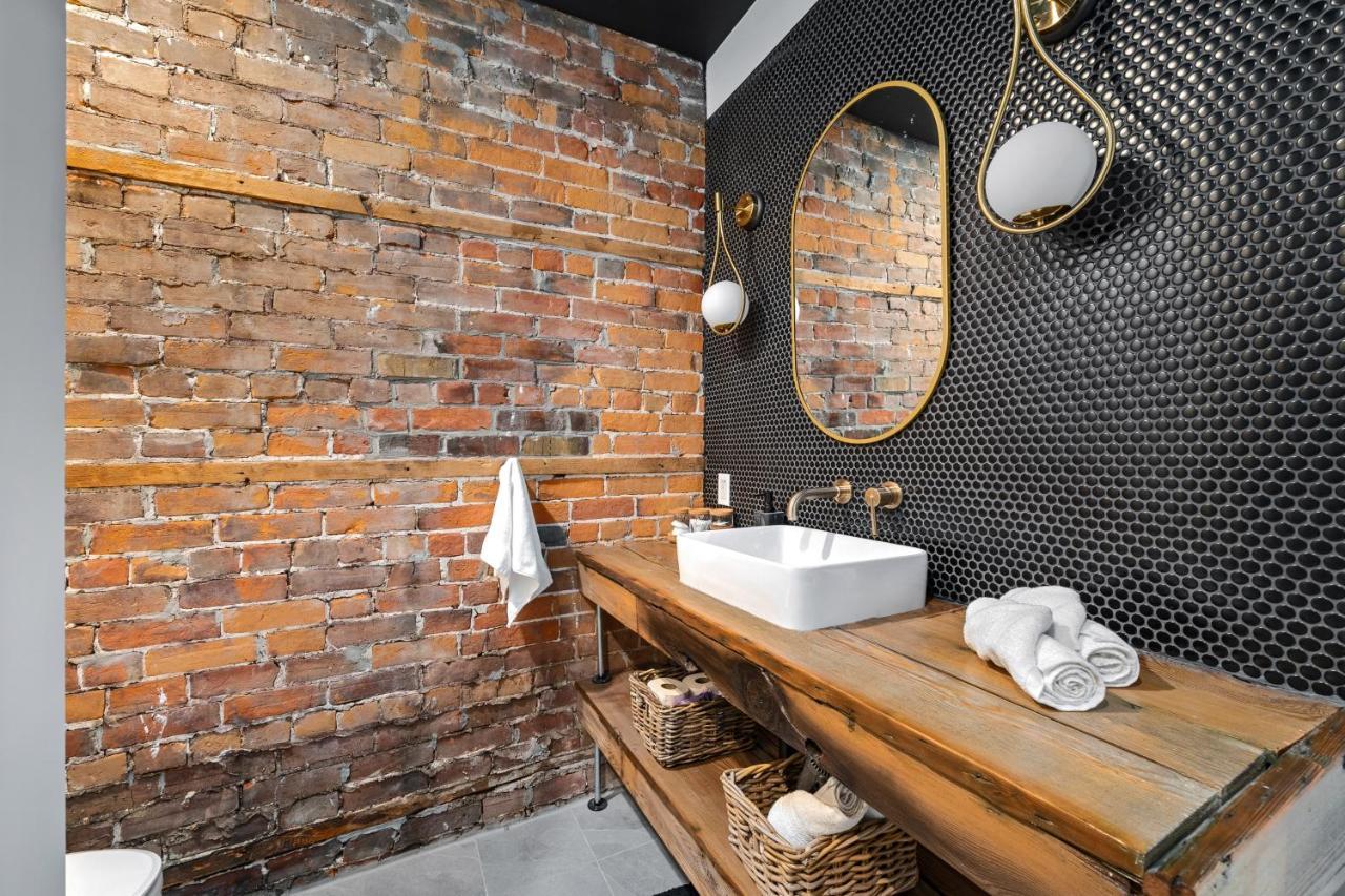 Апартаменты The Goodman: Front Street Flats Бельвиль Экстерьер фото